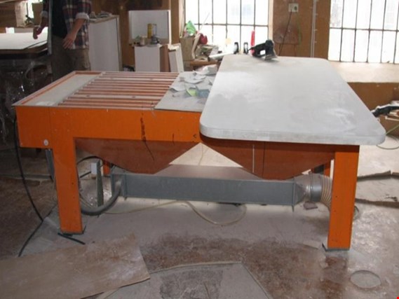 Used Schuko Octopus 20 Operating table for grinding for Sale (Auction Premium) | NetBid Industrial Auctions